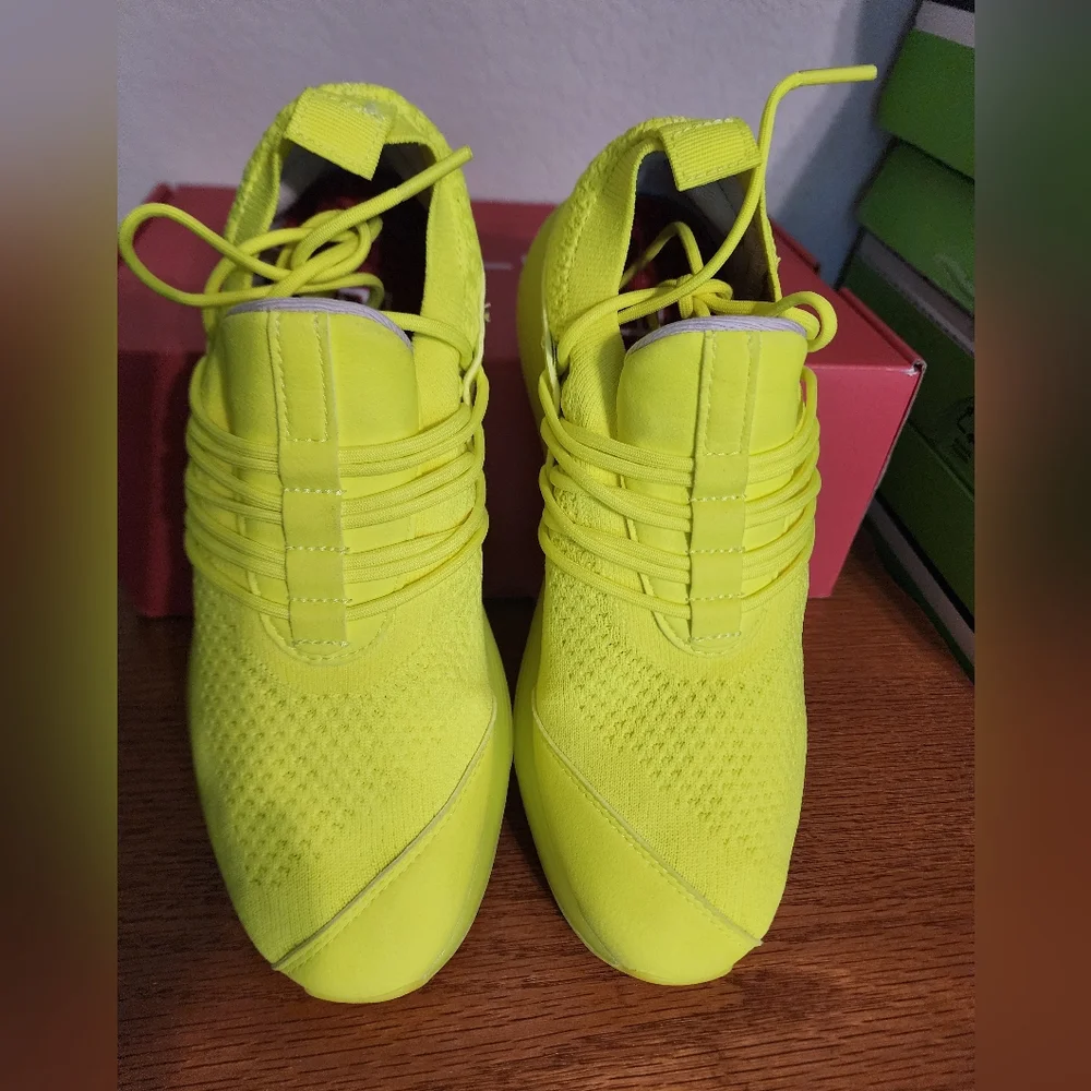 Lane Eight Women's Trainer AD 1Electric Yellow Size 6.5 - Picture 10 of 16